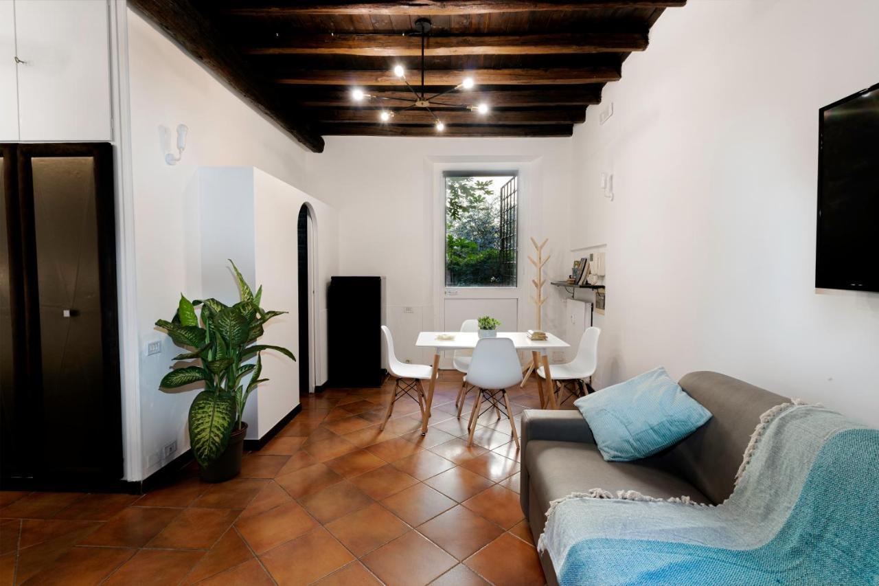 רומא Quiet Trevi Fountain Apartment With Patio And Backyard מראה חיצוני תמונה