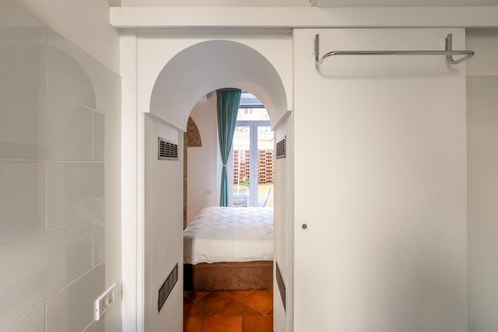 רומא Quiet Trevi Fountain Apartment With Patio And Backyard מראה חיצוני תמונה